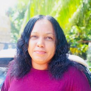 Meet your Posher, Juliette